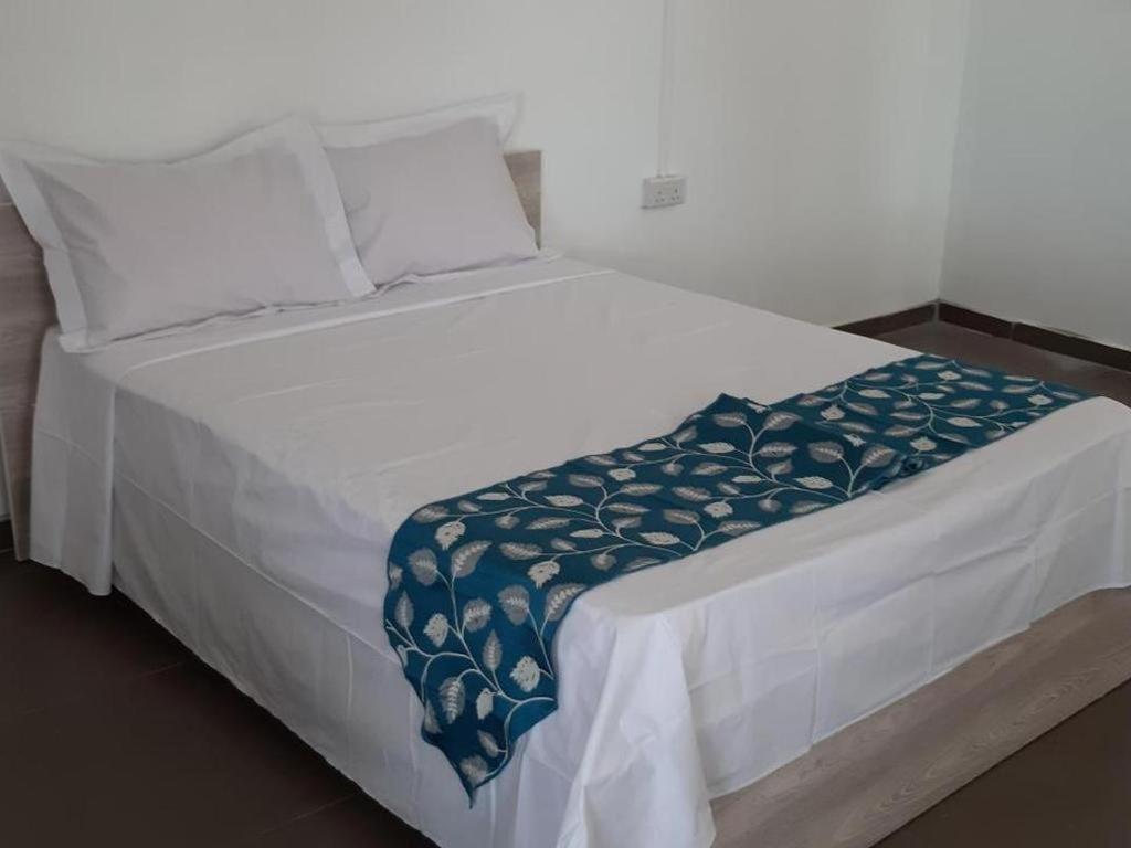 Single Room In Palais Otentik Restaurant N Hotel 康隆尼角 外观 照片